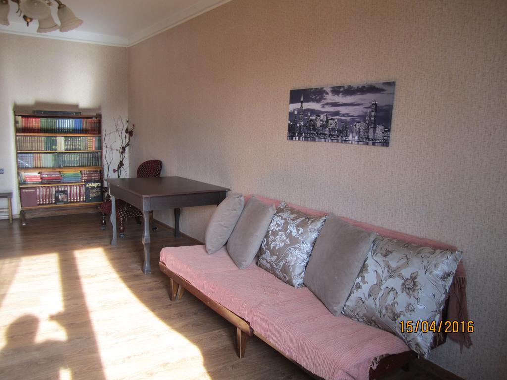 Дом Тины Apartment Tbilisi Exterior photo